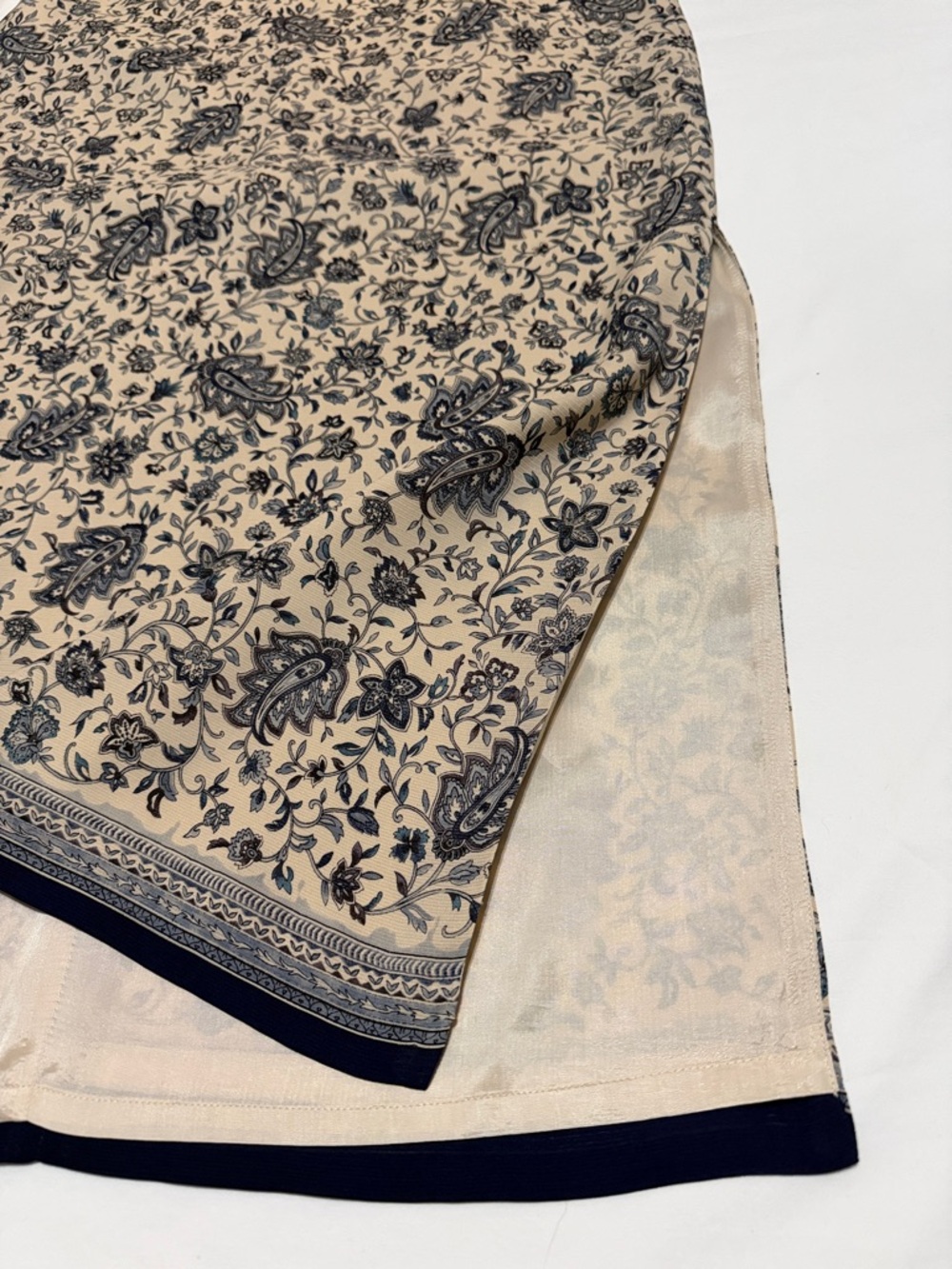 Talbots Floral Paisley Midi Skirt with Side Slits 100% Silk size 12 New - Picture 6 of 9